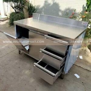 Bàn bếp inox có ngăn kéo và tủ chứa đồ