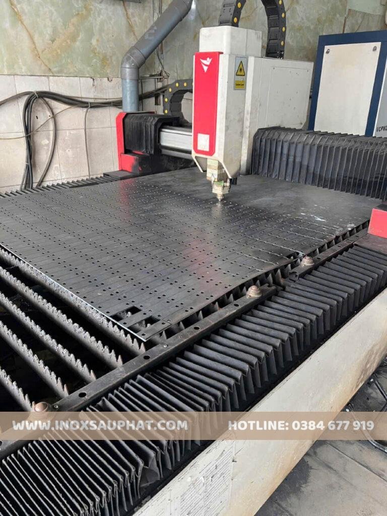 Máy cắt CNC hiện đại